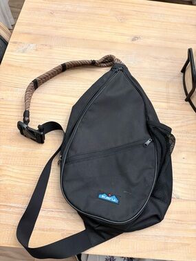 Kavu Black Sling Pack with Brown Rope Strap